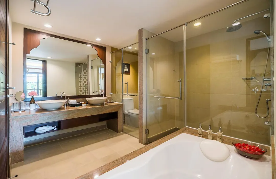 Ravindra Beach Resort & Spa-1